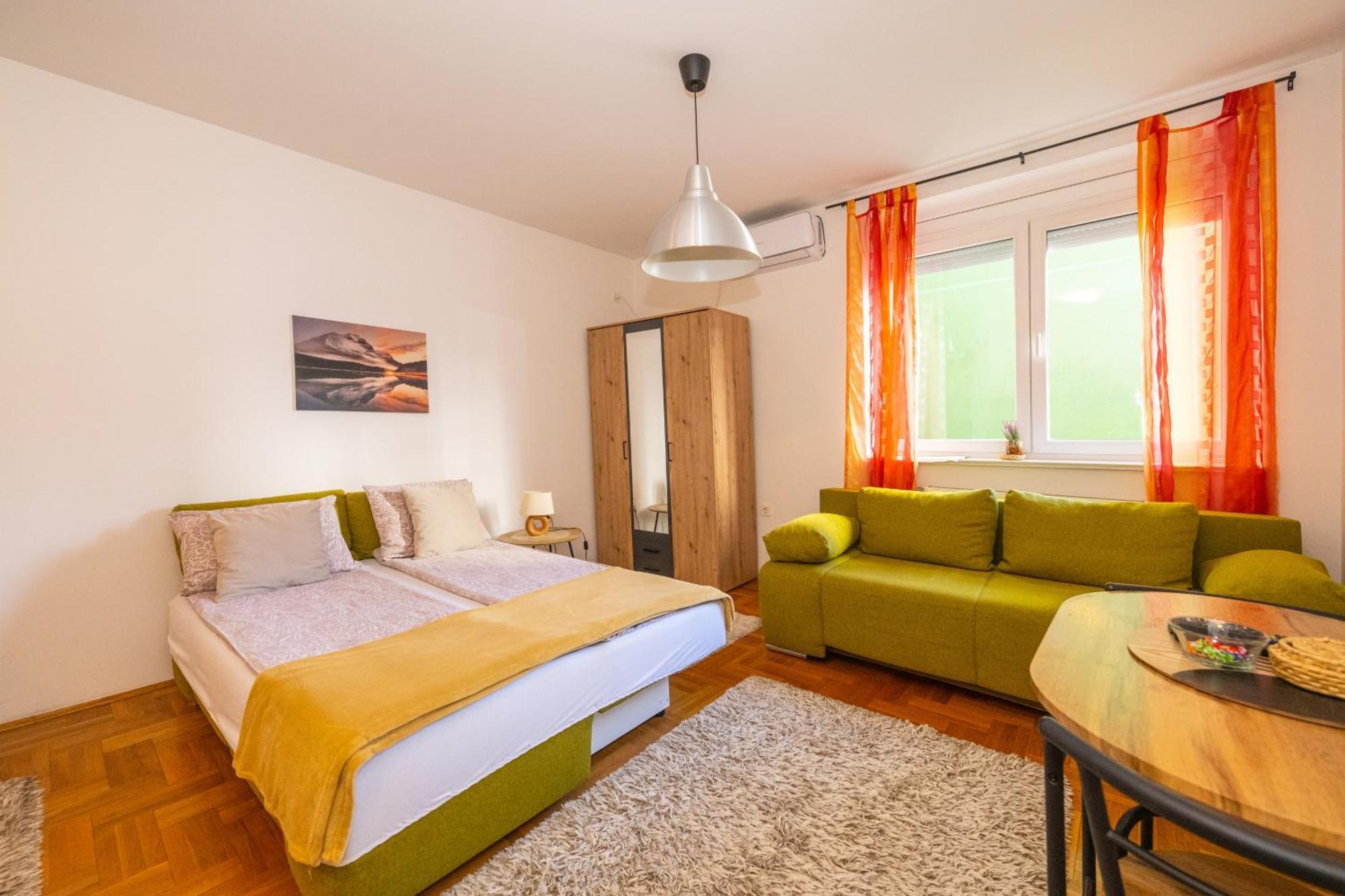 Mina Penthouse Apartamento Novi Sad Exterior foto